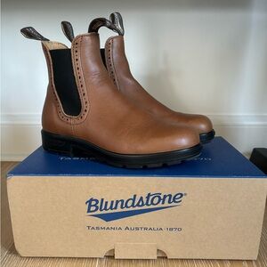 Blundstone US size 8.5 high top Chelsea boots camel brown leather